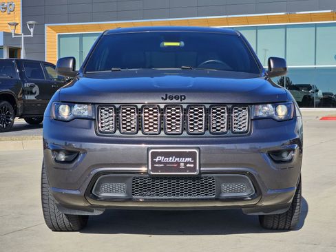 Used 2021 Jeep Grand Cherokee Laredo X image 7
