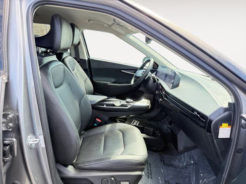 Used 2024 Kia EV6 Wind RWD image 19