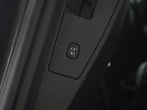 Used 2019 Dodge Grand Caravan GT FWD image 19