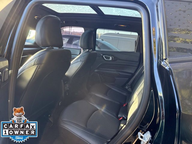 Used 2025 Jeep Compass Latitude w/ Sun & Sound Group AWD/4WD image 15