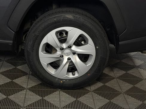 Used 2025 Toyota RAV4 LE AWD/4WD image 12