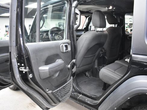 Used 2022 Jeep Wrangler Unlimited Sport image 15