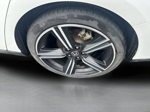 Used 2023 Honda Accord Sport image 9