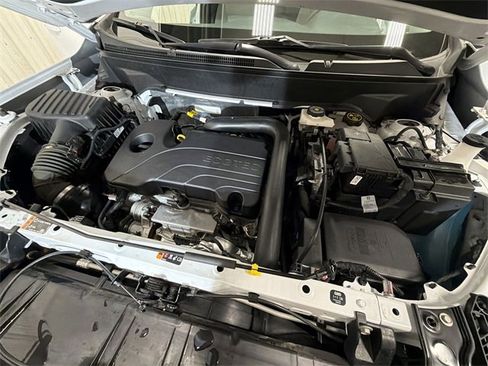 Used 2023 GMC Terrain SLE w/ Driver Convenience Package image 58