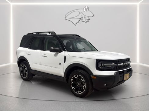 Certified 2025 Ford Bronco Sport Outer Banks AWD/4WD image 7