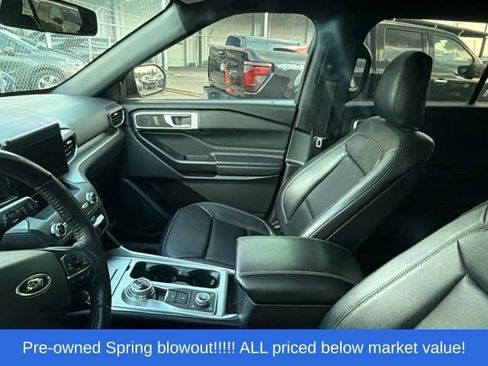 Used 2020 Ford Explorer XLT w/ Equipment Group 202A AWD/4WD image 18