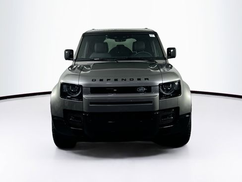 Used 2025 Land Rover Defender 110 X-Dynamic SE image 2