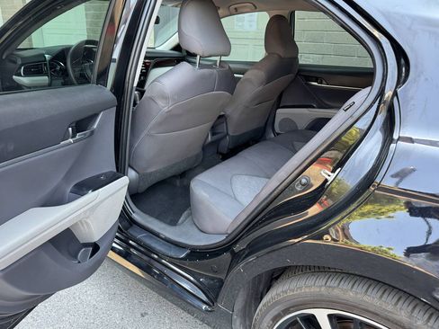 Used 2020 Toyota Camry LE FWD image 28