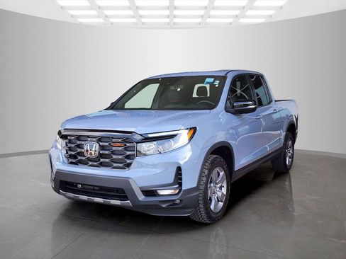 Used 2025 Honda Ridgeline TrailSport image 9