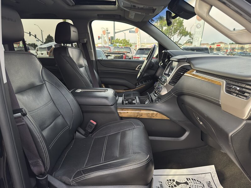 Used 2017 GMC Yukon XL Denali w/ Open Road Package AWD/4WD image 42
