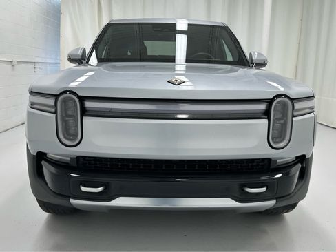 Used 2025 Rivian R1T Adventure Dual AWD/4WD image 5