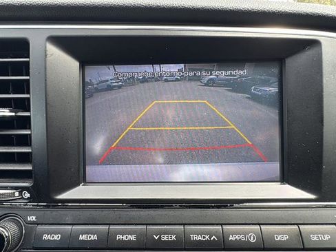 Used 2017 Hyundai Elantra SE image 19