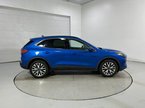 Used 2020 Ford Escape Titanium AWD/4WD image 35
