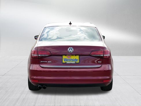 Used 2017 Volkswagen Jetta SEL FWD image 4