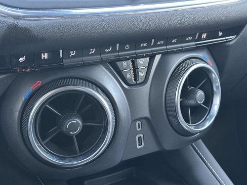 Used 2024 Chevrolet Blazer LT w/ Convenience Package image 29