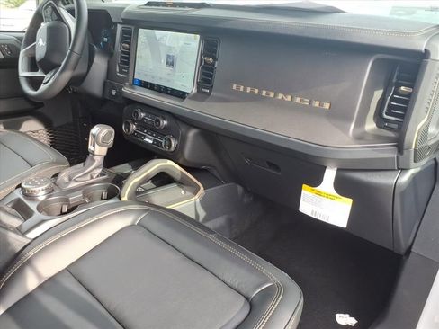 New 2025 Ford Bronco Badlands AWD/4WD image 10