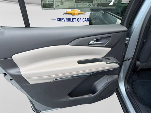New 2026 Chevrolet Traverse LT FWD image 20