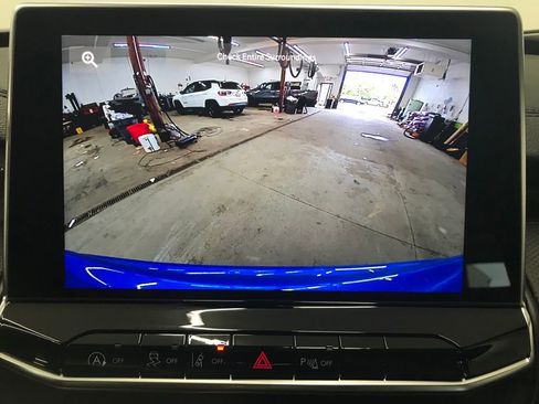 New 2026 Jeep Compass Limited image 24