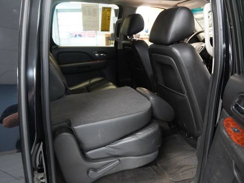 Used 2012 Chevrolet Suburban LT AWD/4WD image 24
