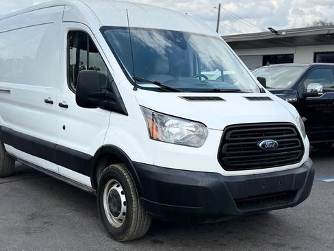 Used 2019 Ford Transit 250 148 Medium Roof RWD image 5