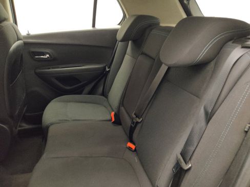 Used 2016 Chevrolet Trax LS AWD/4WD image 18