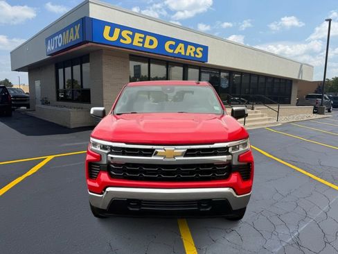 Used 2023 Chevrolet Silverado 1500 LT image 3