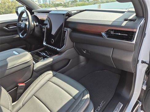 Used 2026 GMC Yukon Denali w/ Advanced Technology Package image 20