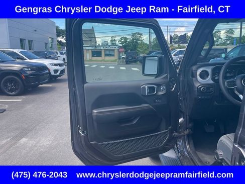 Certified 2025 Jeep Wrangler Unlimited Sahara AWD/4WD image 45