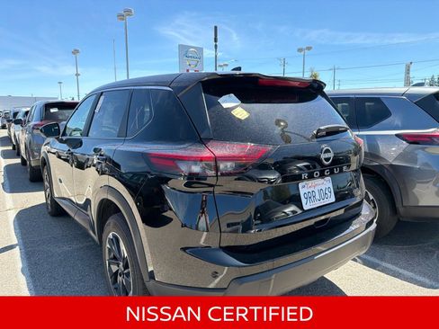 Certified 2025 Nissan Rogue SV AWD/4WD image 11