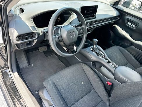 Used 2025 Honda HR-V LX image 9