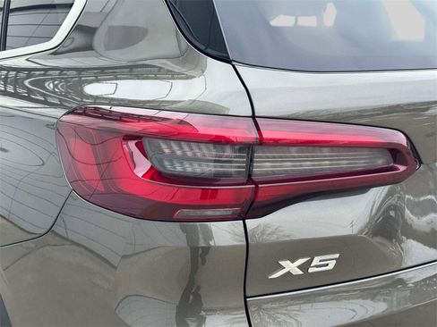 Certified 2023 BMW X5 xDrive45e w/ Executive Package image 10
