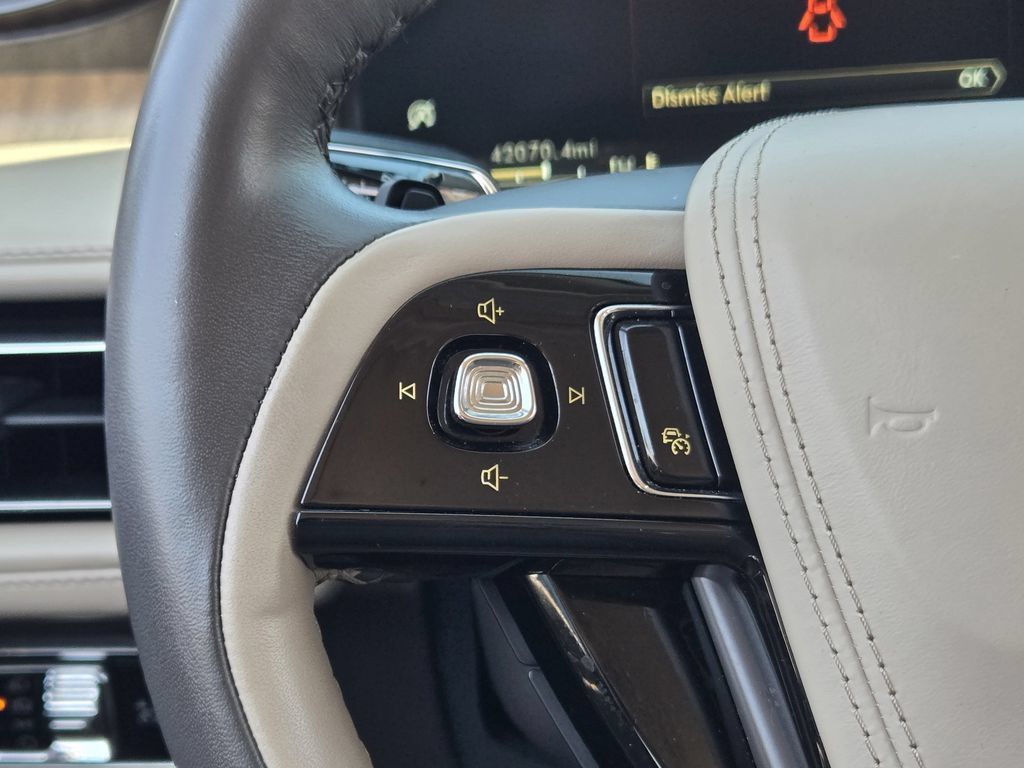 Used 2024 Lincoln Aviator Reserve w/ Equipment Group 201A RWD image 36