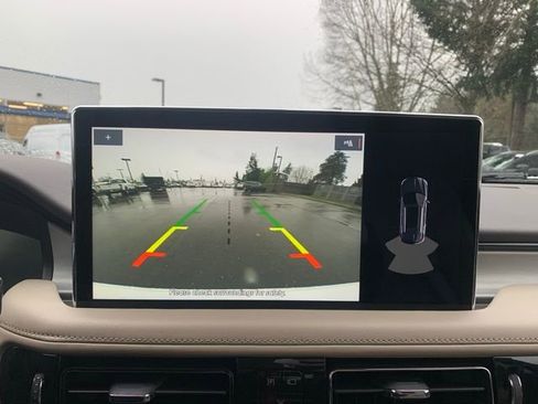 Used 2022 Lincoln Nautilus FWD w/ Premium Package image 22