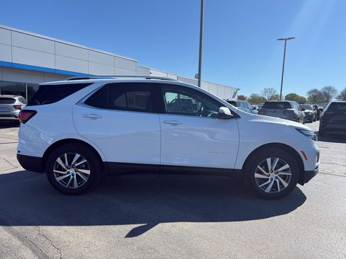Used 2024 Chevrolet Equinox Premier AWD/4WD image 5