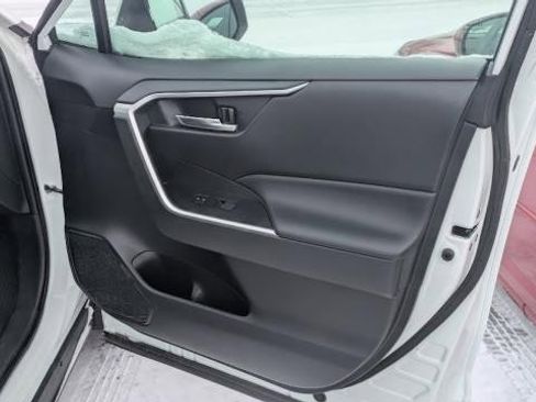 Used 2023 Toyota RAV4 XLE w/ Convenience Package image 30