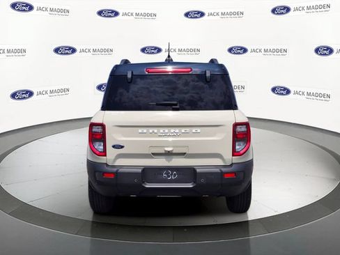 Certified 2025 Ford Bronco Sport Outer Banks w/ Outer Banks Tech Package+ AWD/4WD image 4