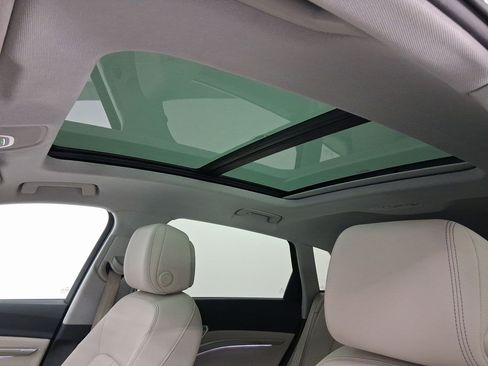 Used 2022 Audi e-tron Premium Plus image 13