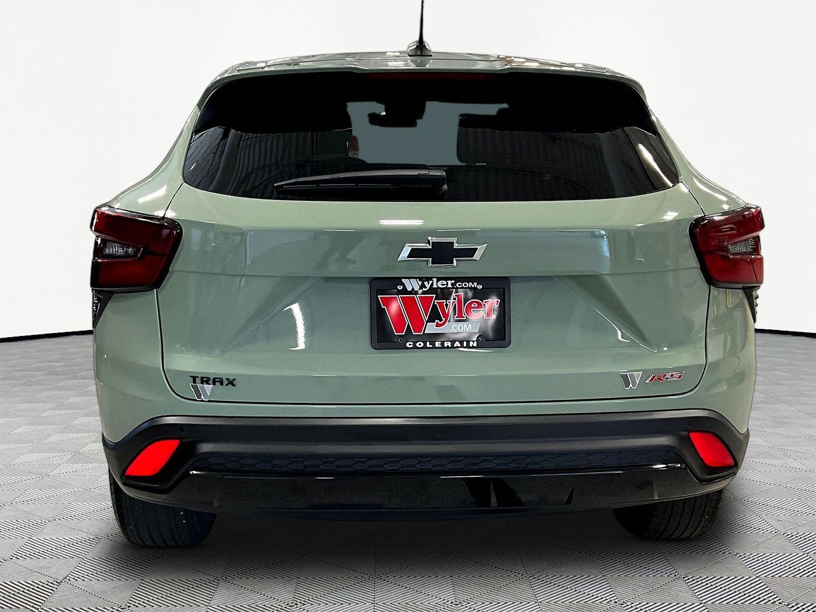 Used 2024 Chevrolet Trax RS w/ Driver Confidence Package FWD image 5