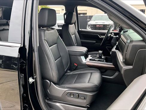 Used 2026 GMC Sierra 1500 SLT AWD/4WD image 9