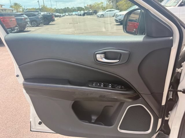 Used 2020 Jeep Compass Limited AWD/4WD image 7