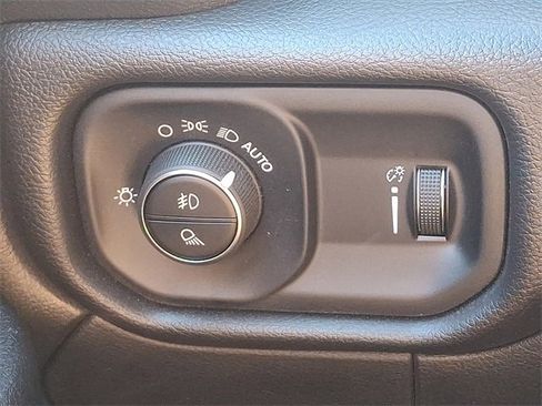 Used 2023 RAM 3500 Tradesman w/ Chrome Appearance Group image 29