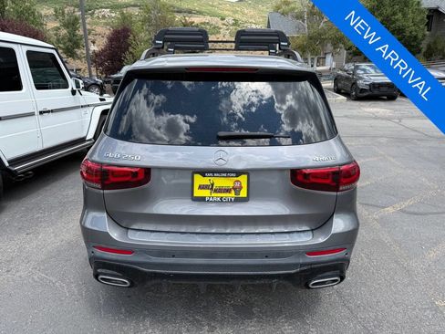 Used 2021 Mercedes-Benz GLB 250 4MATIC image 6