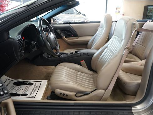 Used 2002 Chevrolet Camaro Z28 w/ Sport Appearance Pkg RWD image 32