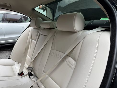 Used 2014 BMW 528i xDrive Sedan image 16