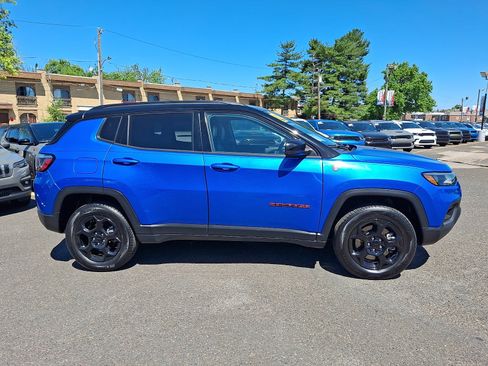 Used 2024 Jeep Compass Trailhawk AWD/4WD image 7