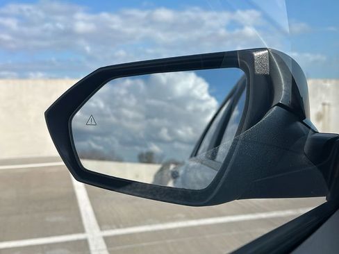 Used 2023 Hyundai Elantra SEL w/ Convenience Package image 18