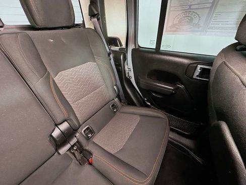 Used 2022 Jeep Gladiator Mojave w/ Cold Weather Group AWD/4WD image 14