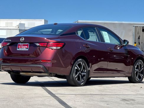 Used 2025 Nissan Sentra SV FWD image 9