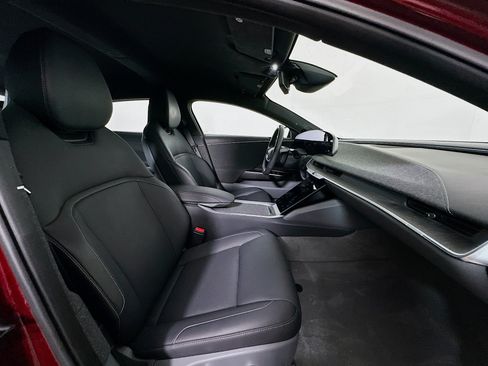 Used 2024 Lucid Air Touring AWD/4WD image 33