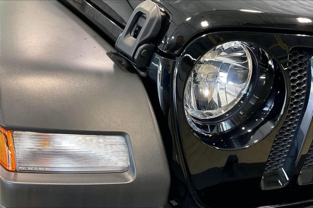 Used 2022 Jeep Wrangler Unlimited Sport AWD/4WD image 33